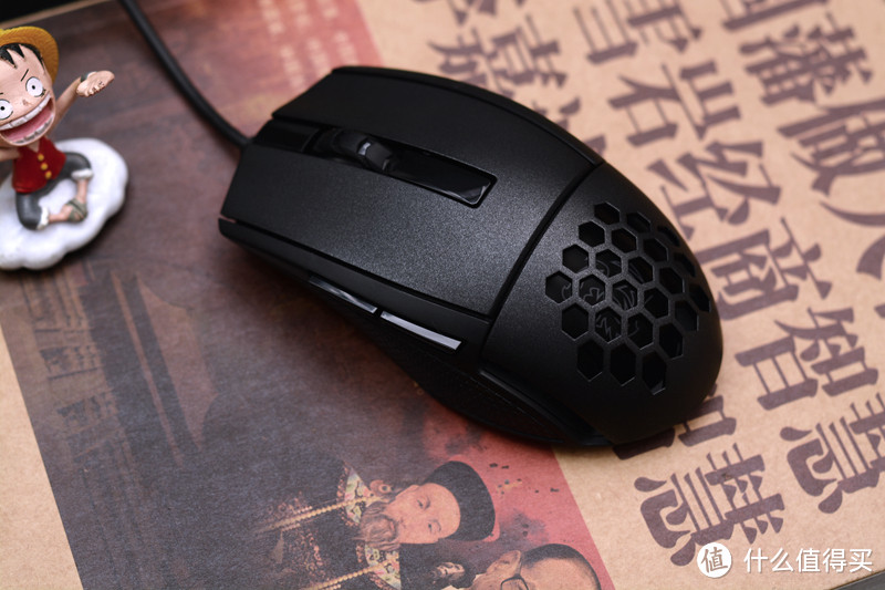蜂巢设计、72g、129元,Tt eSPORTS 斗龙 夜袭VENTUS R版鼠标体验
