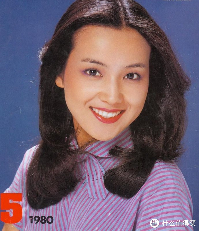 这首歌的演唱者是崛江美都子,她还演唱过《花仙子《哆啦a梦《圣