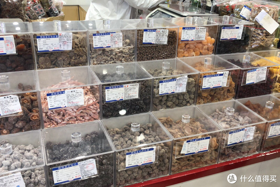 这个“破破烂烂”的商场,我劝贫穷的年轻人不要去