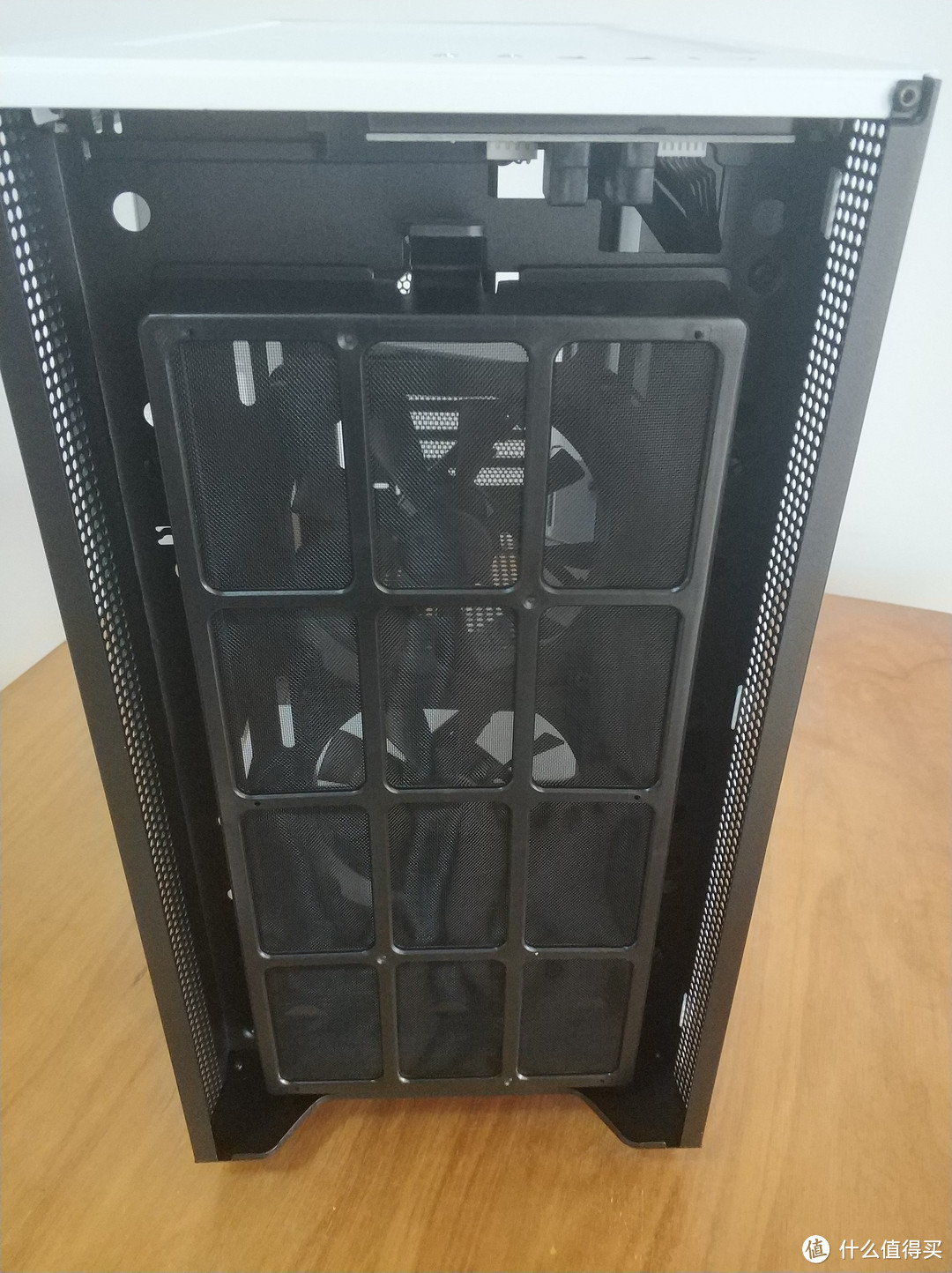 M-ATX主板和M-ATX机箱更配哦—NZXT H400开箱