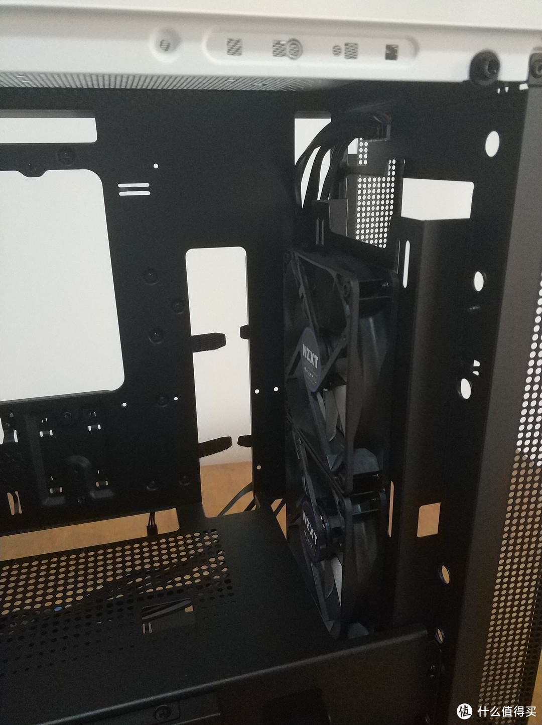 M-ATX主板和M-ATX机箱更配哦—NZXT H400开箱