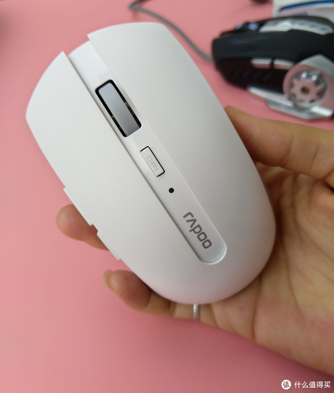 精致小巧,颜值软萌适合中小手的雷柏7200m多模静音无线鼠标实测