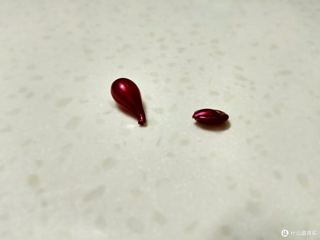 预防鱼尾纹,从瑞德露Rival de Loop眼部精华液用起