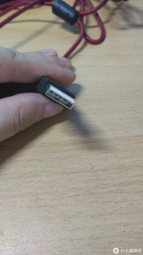 USB接头据说是镀金了