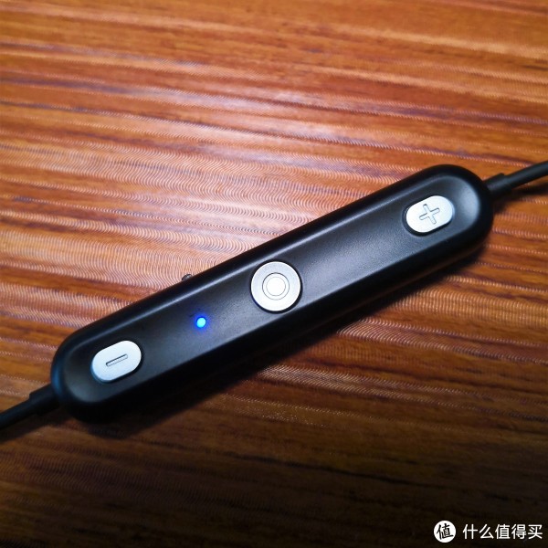蓝色指示灯