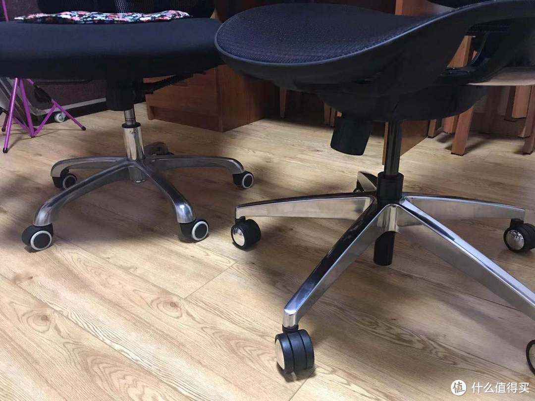 享耀家--T5人体工学椅子VS百元级人体工学椅