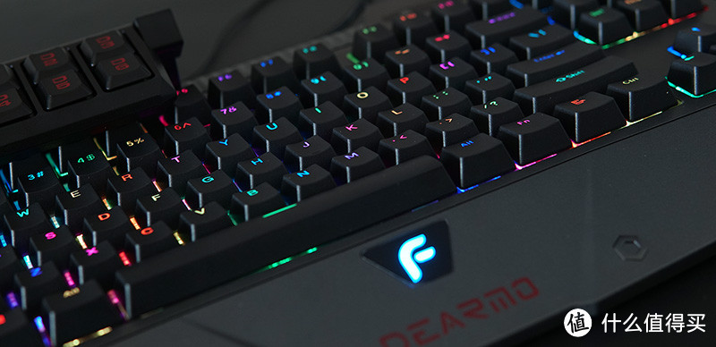 迪摩F4鬼怪 phantom 2.0 RGB机械键盘评测