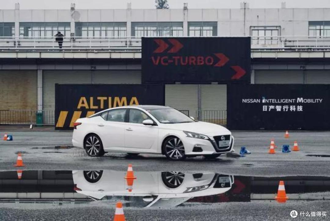 赛道首试全新天籁Altima:心有雷霆万钧,不妄动
