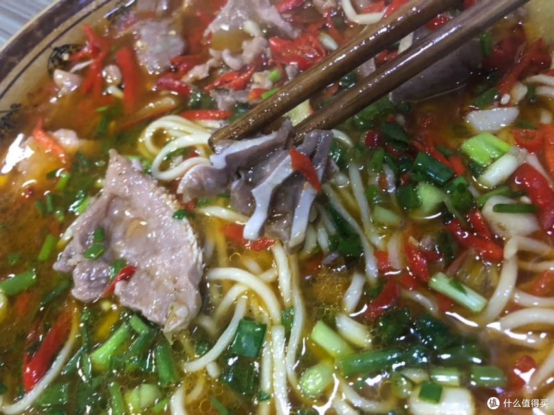杨家坪步行街的铜豌豆