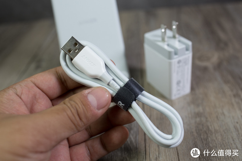 充满iPhone XS Max只需2.5小时：PowerWave 7.5 Stand 快充底座体验