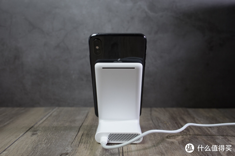 充满iPhone XS Max只需2.5小时：PowerWave 7.5 Stand 快充底座体验