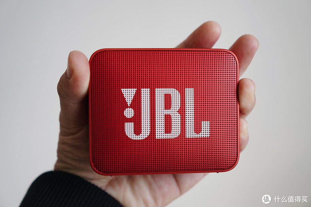 便携蓝牙音箱哪家强?索尼 SRS-XB01 挑战 JBL GO 2代