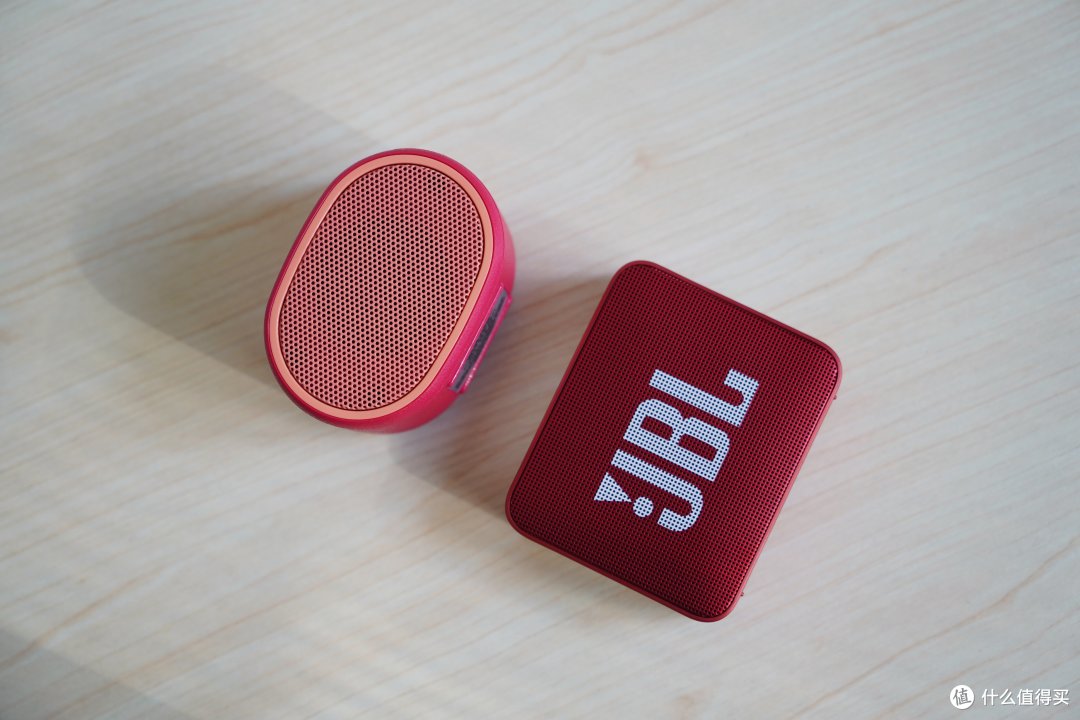 便携蓝牙音箱哪家强?索尼 SRS-XB01 挑战 JBL GO 2代