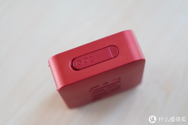 牙音箱哪家强?索尼 SRS-XB01 挑战 JBL GO 2