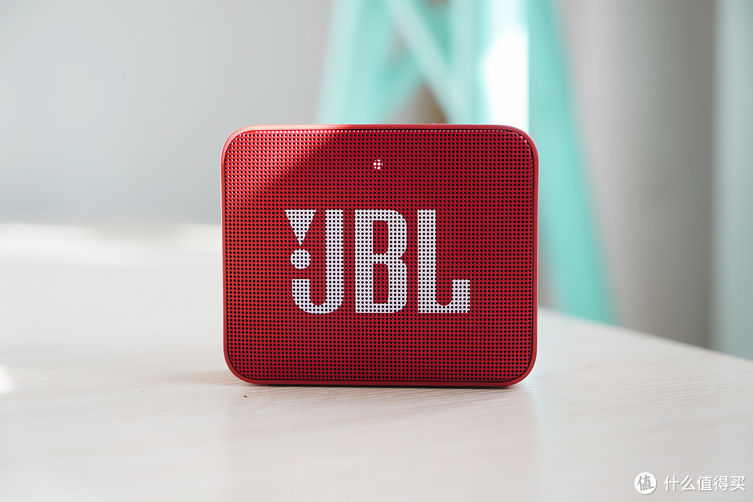 便携蓝牙音箱哪家强?索尼 SRS-XB01 挑战 JBL GO 2代