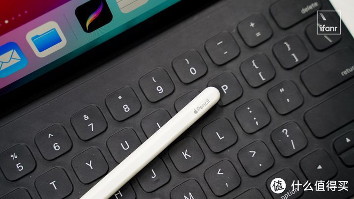 新 iPad Pro 现场上手：它所有的更新，都在照顾「笔记本」的体验