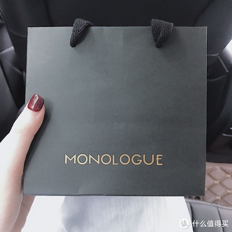 周大福开挂的子品牌Monologue太阳手镯