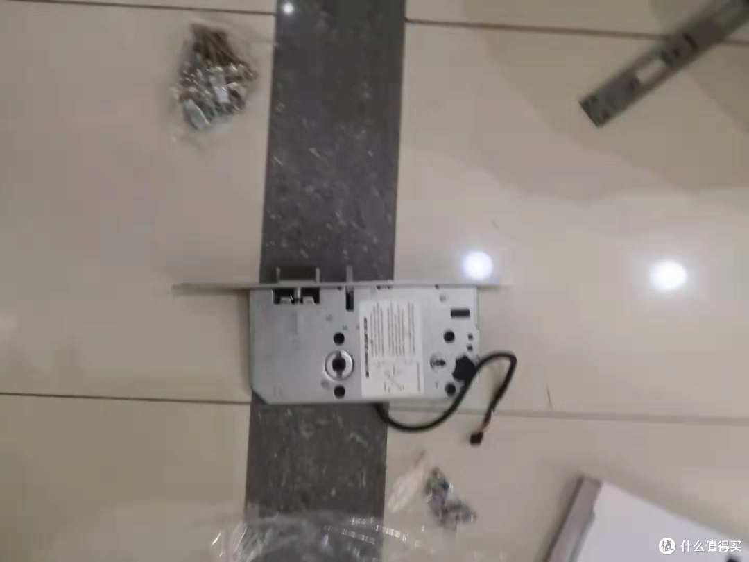 拖延症发作一年后的指纹锁,耶鲁7116,貌似一不小心成首晒