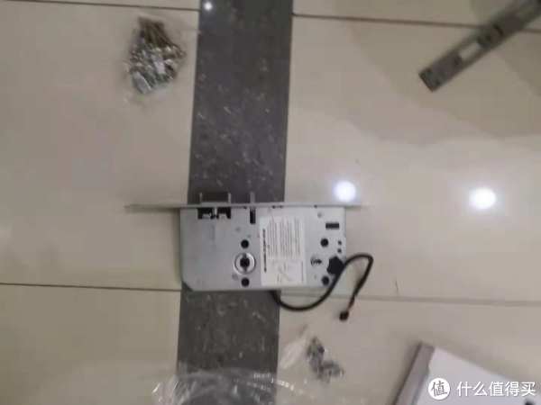 拖延症发作一年后的指纹锁,耶鲁7116,貌似一不小心成首晒