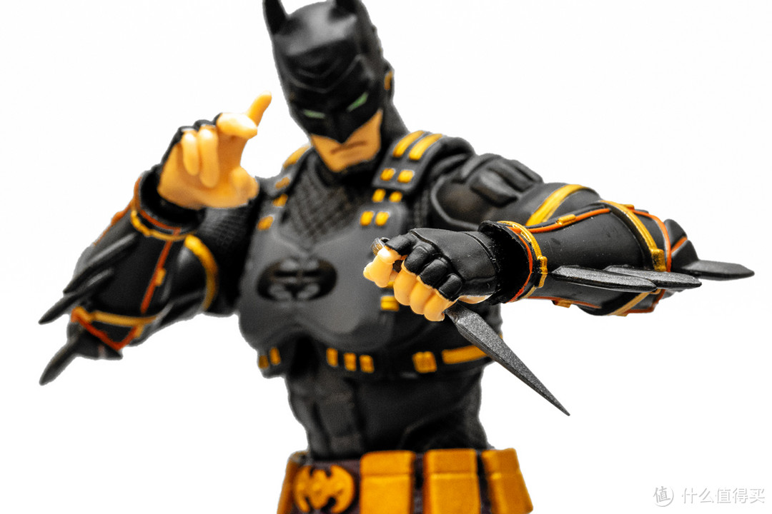 当蝙蝠侠穿越时:万代S.H.Figuarts忍者蝙蝠侠