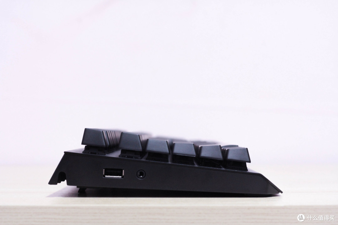 信仰再升级!——Razer黑寡妇蜘蛛精英版机械键盘