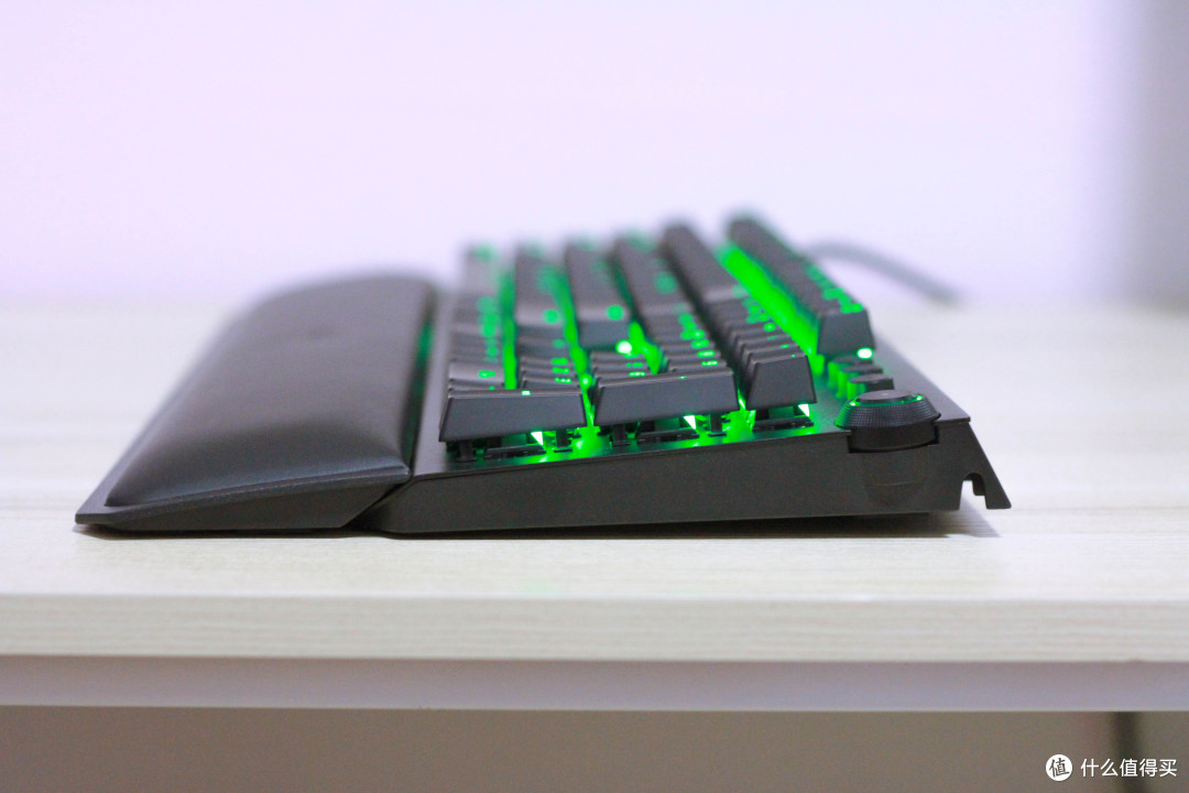 信仰再升级!——Razer黑寡妇蜘蛛精英版机械键盘