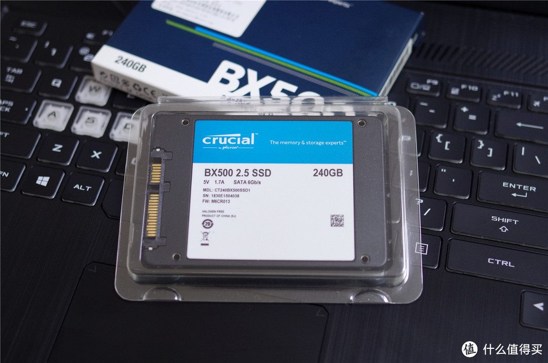 英睿达BX500 SSD体验，内置外置表现出色，1G不足1元