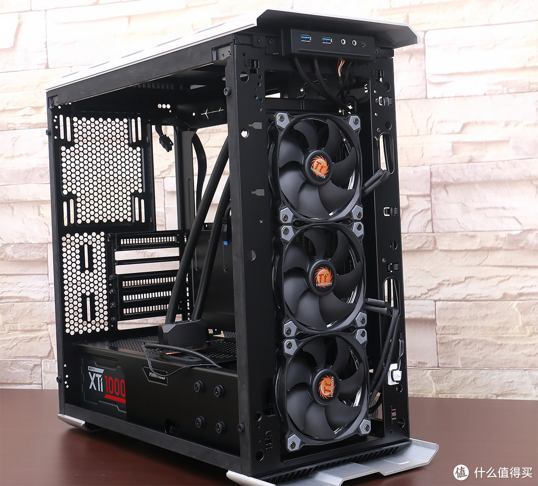 你今天“神超”了吗？微星 MEG Z390 GODLIKE 主板 + Intel i9-9900K CPU 上手玩