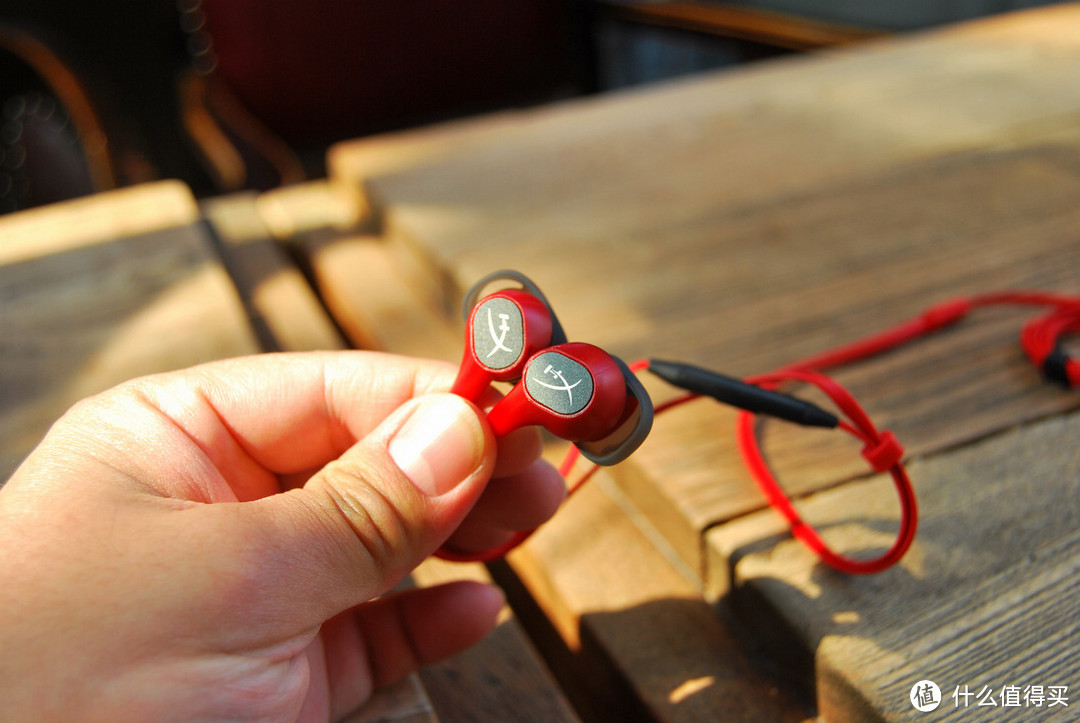 不压耳的入耳式耳塞?金士顿 HyperX 云雀 入耳式电竞耳机评测