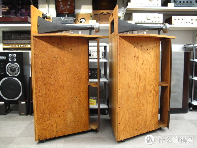 70年号角传奇：美国杰士Klipsch R-15PM有源音箱评测