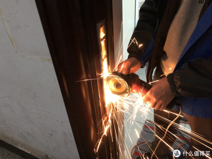 智能与传统博弈,智能门锁什么值得买?