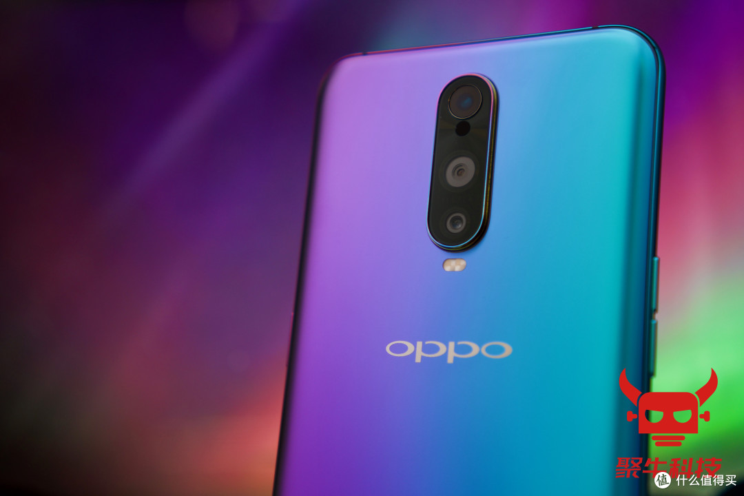 OPPO R17 Pro手机图赏 三摄+水滴屏+雾光渐变 天生一副盛世美颜