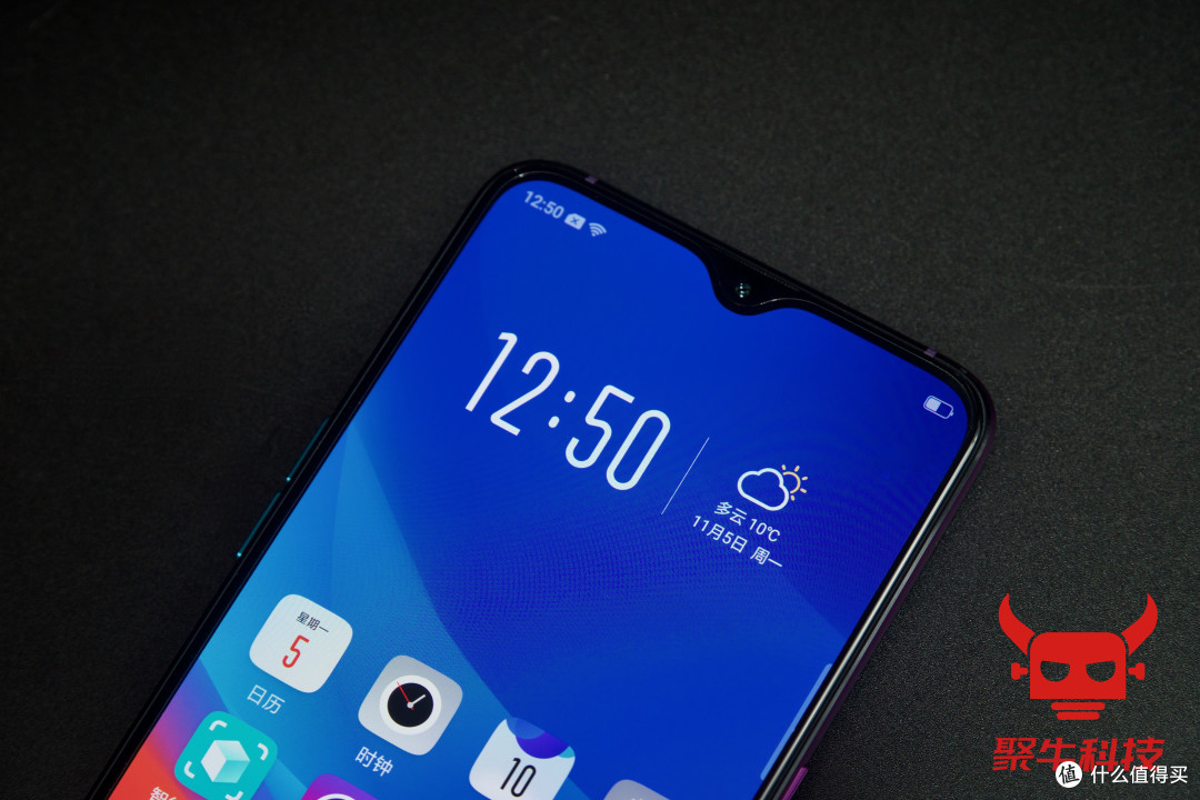 OPPO R17 Pro手机图赏 三摄+水滴屏+雾光渐变 天生一副盛世美颜