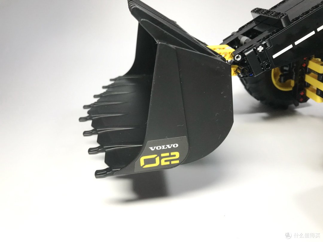 LEGO 乐高 拼拼乐 篇176:未来与现代的结合:42081 沃尔沃 ZEUX 概念式装载机