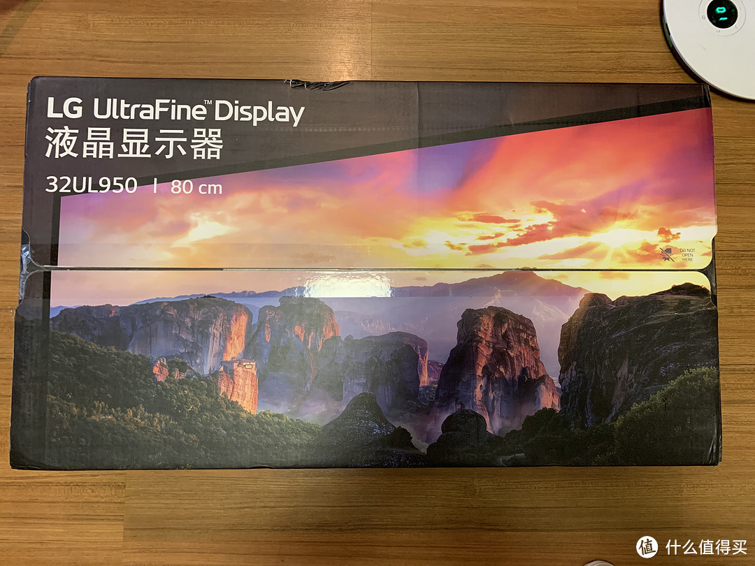 LG 32UL950 UHD 4K 雷电3 菊花链 UltraFine显示器 开箱晒图