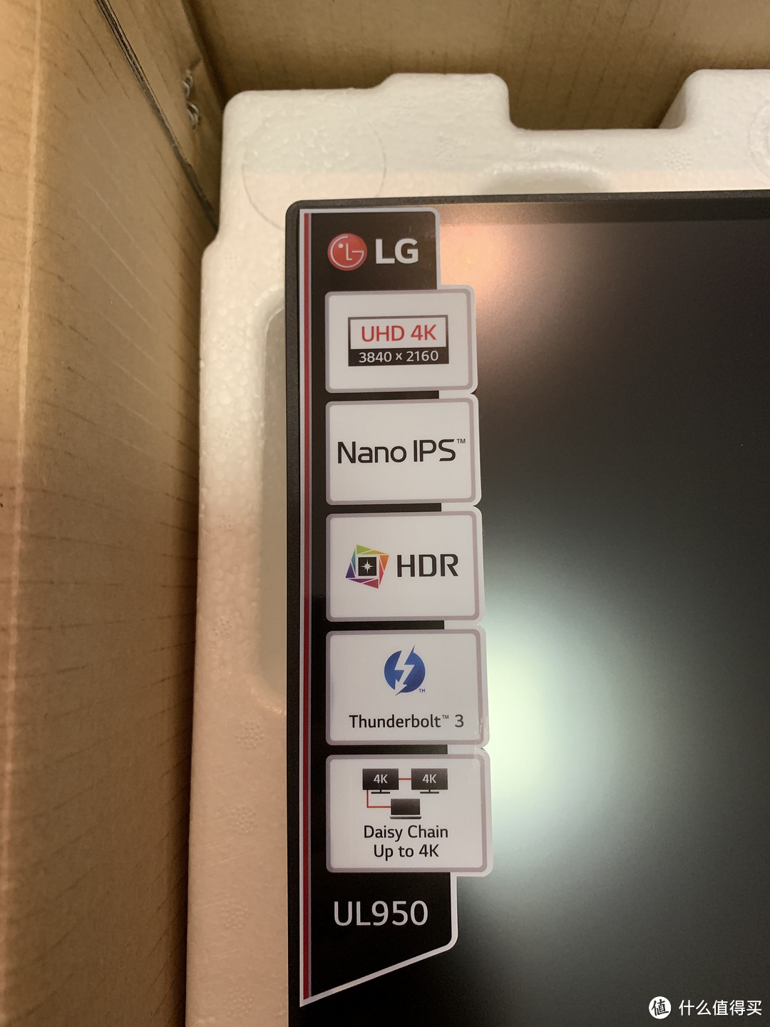 LG 32UL950 UHD 4K 雷电3 菊花链 UltraFine显示器 开箱晒图