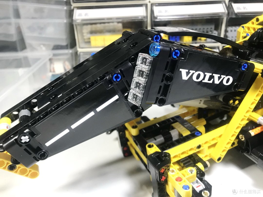 LEGO 乐高 拼拼乐 篇176:未来与现代的结合:42081 沃尔沃 ZEUX 概念式装载机