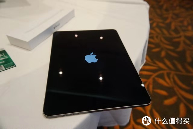 新款2018版iPad Pro 11寸开箱及一日使用报告