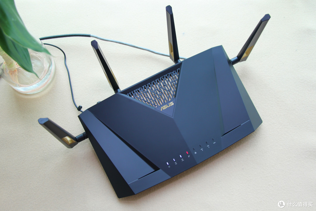 为了“吃鸡”、看4K，我买了一个2999的华硕 RT-AX88U 电竞路由器