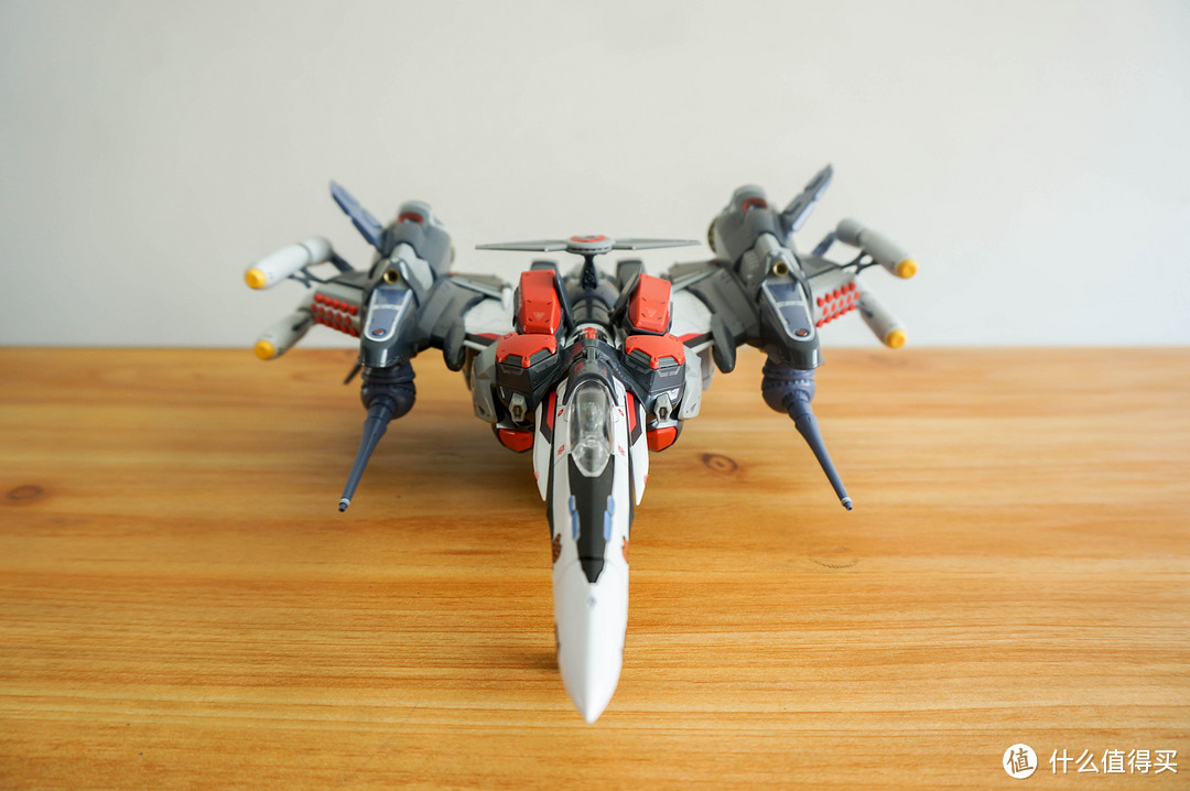 Bandai 万代 超时空要塞 1:72 VF-25F 全装备重装型/阿鲁特机专用模型晒单！