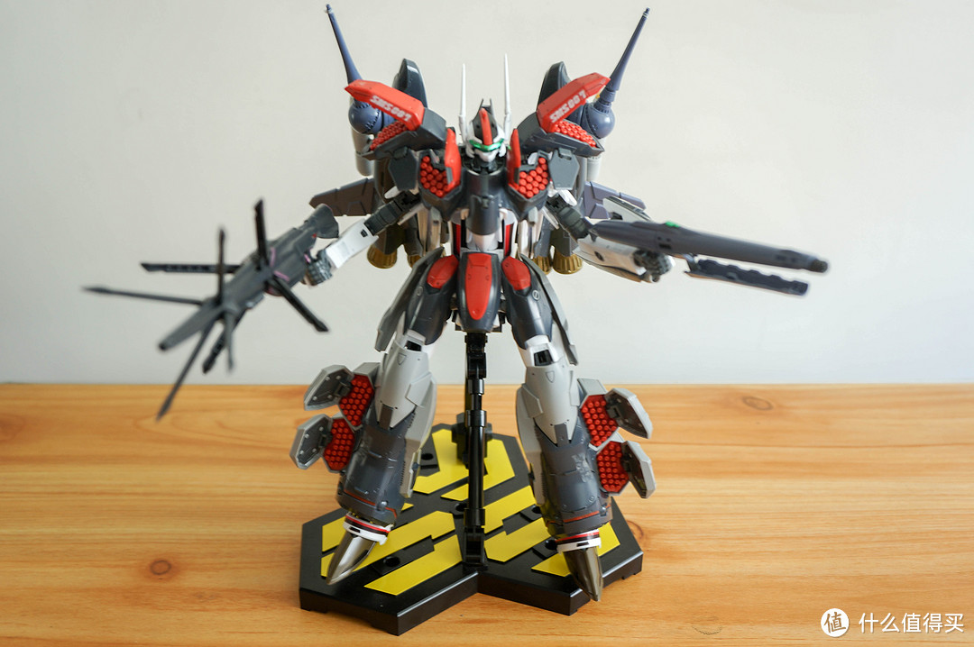 Bandai 万代 超时空要塞 1:72 VF-25F 全装备重装型/阿鲁特机专用模型晒单！