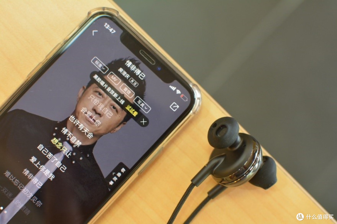 音乐人做出来的耳机:i.am+ Ceramic Buttons无线耳机