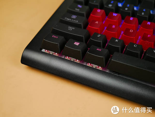 键盘中的“瑞士军刀” ， TT X1 CHERRY RGB银轴 游戏键盘拆解评测