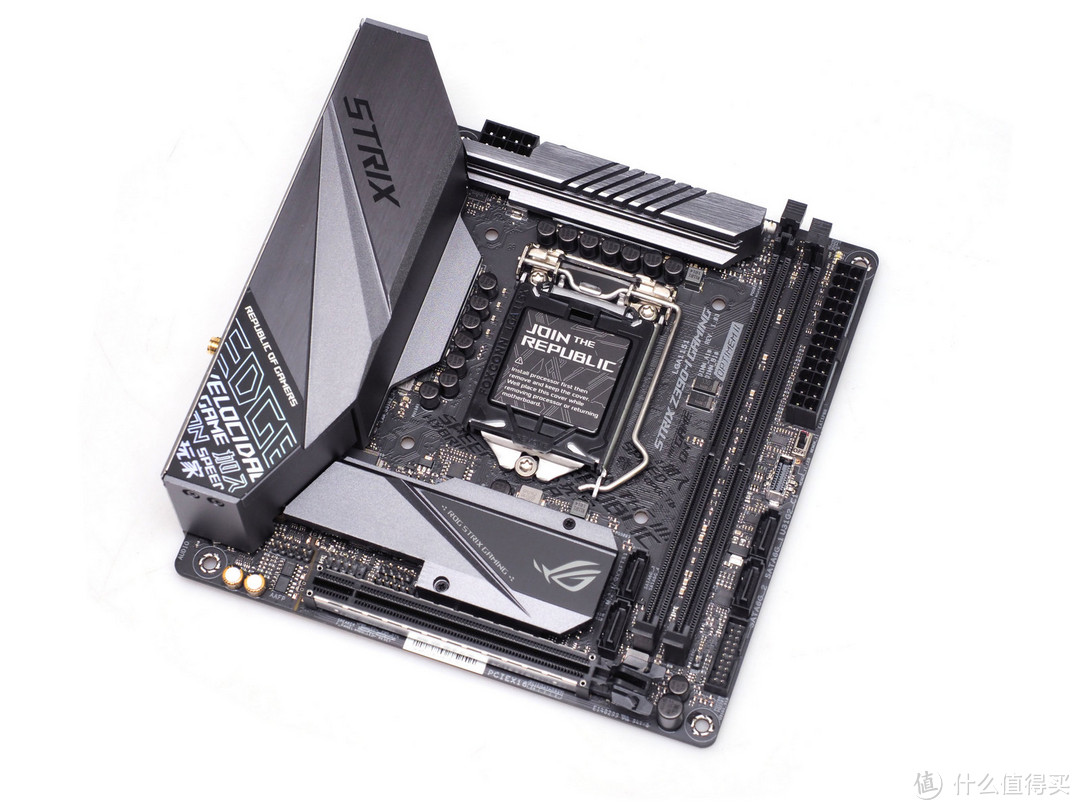 ROG STRIX Z390-I GAMING和Gskill 幻光戟DC内存开箱首测—终极强化小钢炮