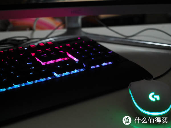 键盘中的“瑞士军刀” , TT X1 CHERRY RGB银轴 游戏键盘拆解评测