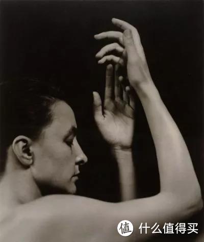 《Georgia O’Keeffe》 by Alfred Stieglitz.