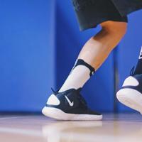 耐克 Hyperdunk X 篮球鞋外观展示(鞋舌|鞋型|鞋头|鞋面|鞋身)