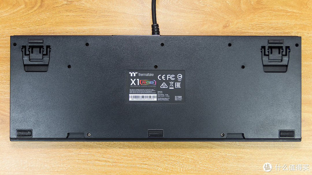 好看的颜值千篇一律，有趣的体验百里挑一：Tt X1 星脉 RGB 机械键盘测评