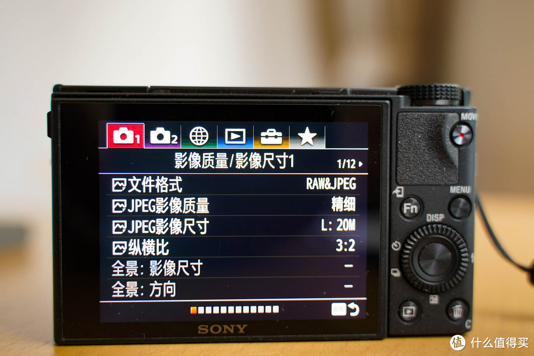 8000元明明有更好的选择可是为什么选了它？Sony索尼黑卡RX100M6 体验测评