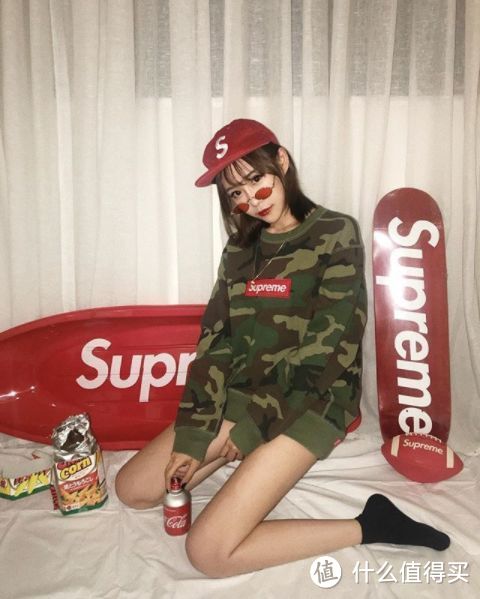 奔三青年心中的潮牌一哥：Supreme